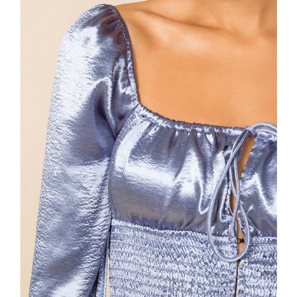 LS Crop Top - Picture 3 of 4